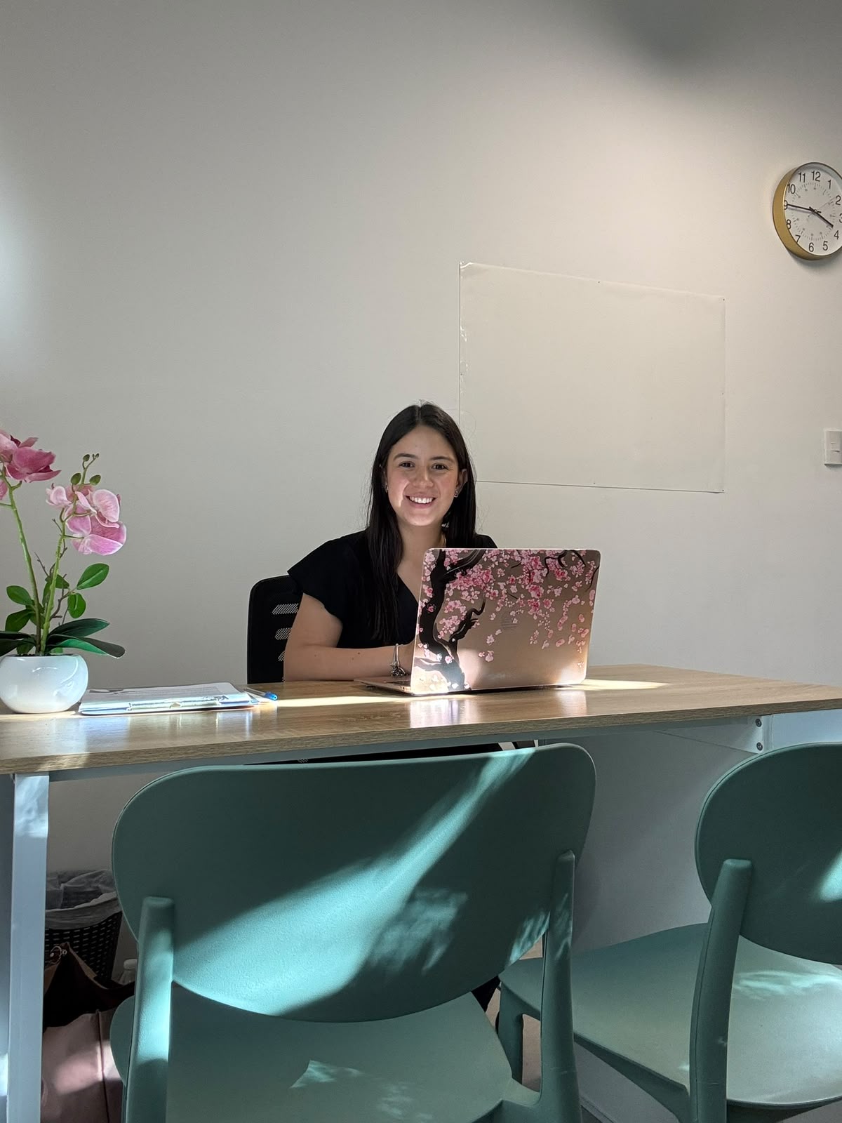 Paola en el consultorio de Kooa